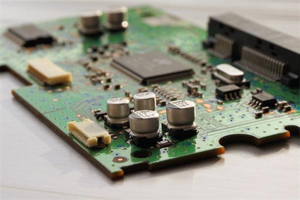使用連接器時出現信號電流不穩(wěn)定的原因和解決方法